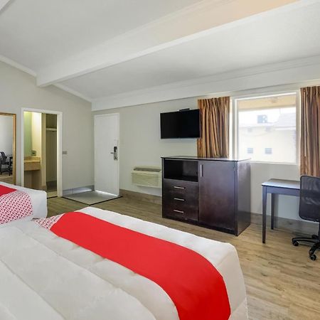 Oyo Hotel Lake Charles La I-10 外观 照片