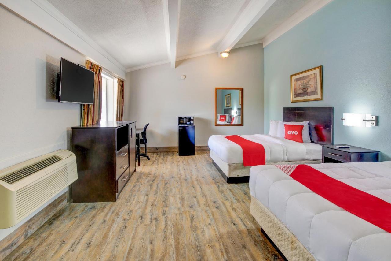Oyo Hotel Lake Charles La I-10 外观 照片