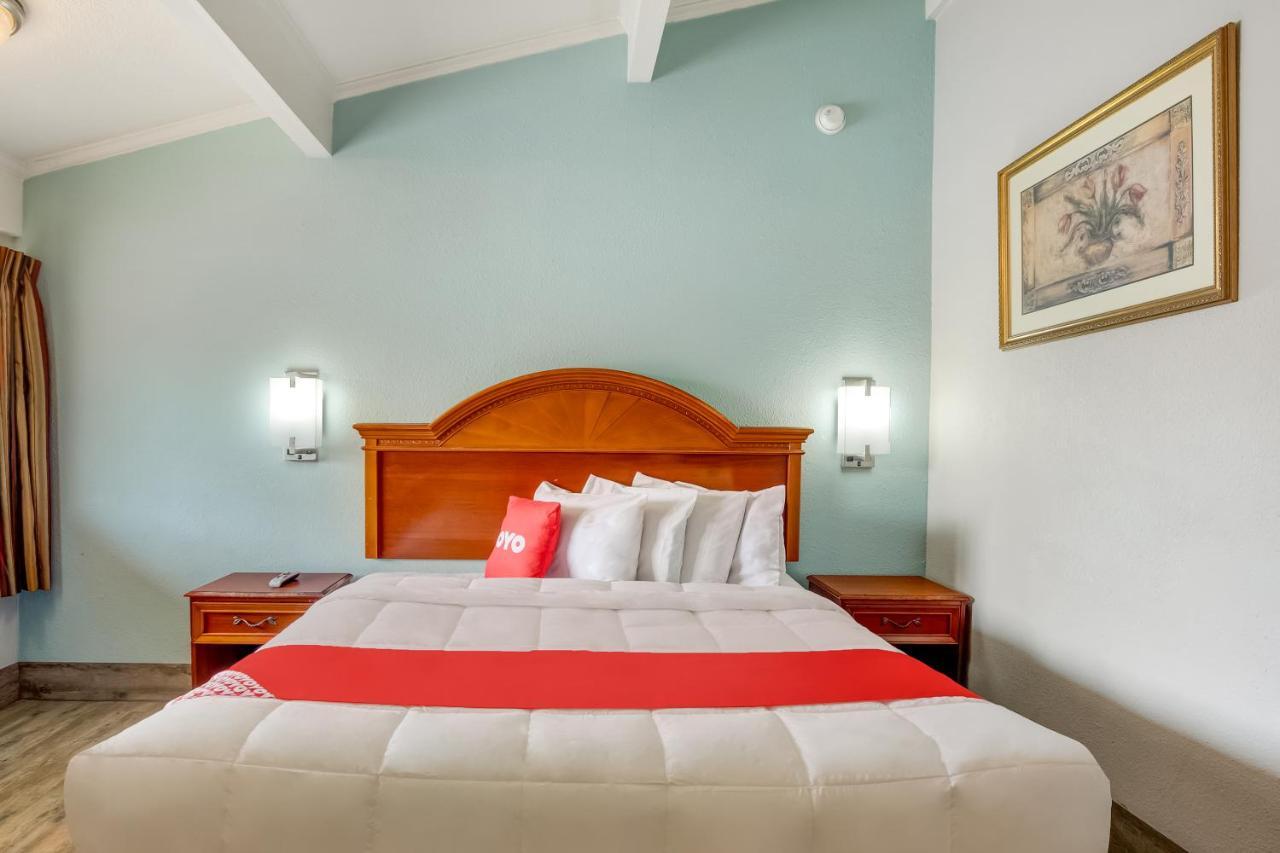 Oyo Hotel Lake Charles La I-10 外观 照片