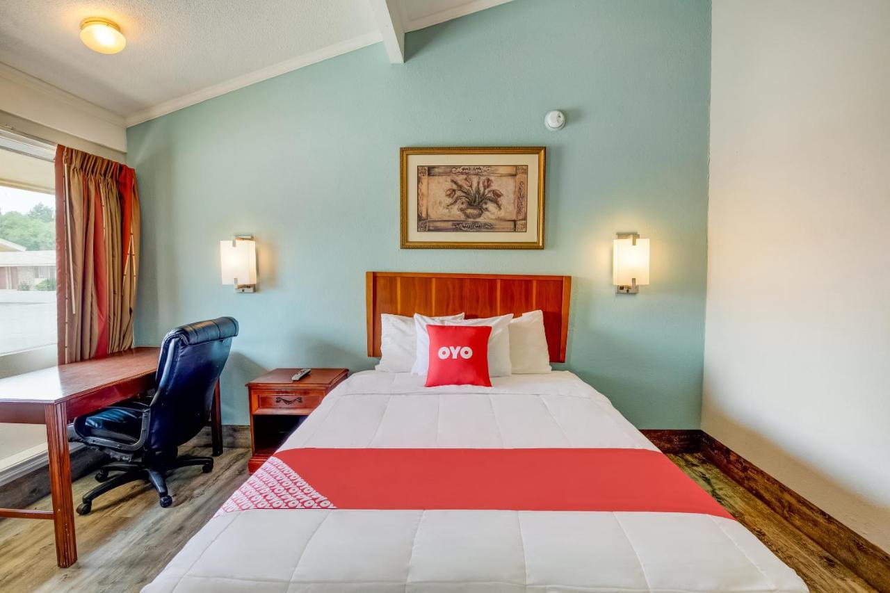 Oyo Hotel Lake Charles La I-10 外观 照片