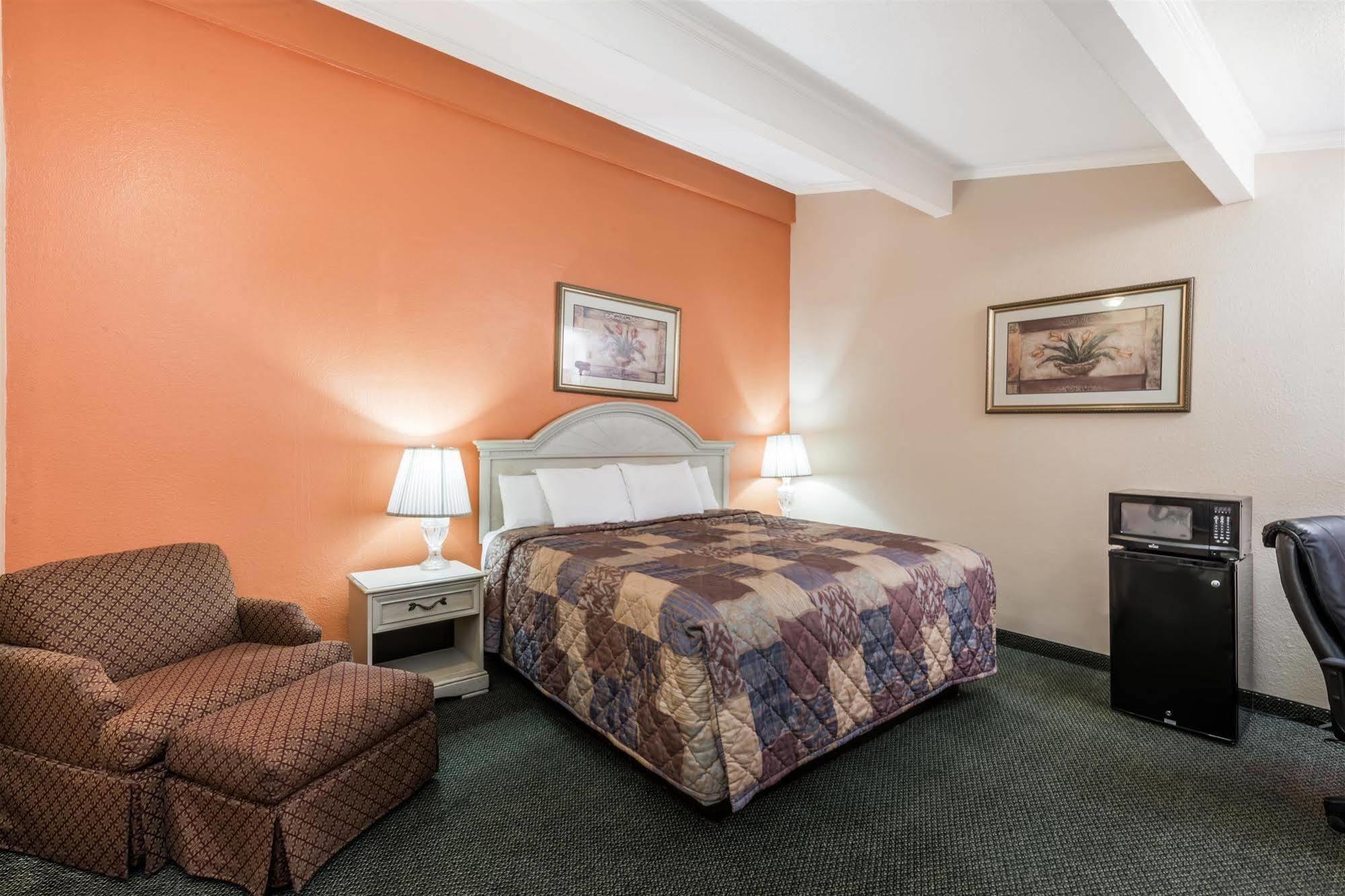 Oyo Hotel Lake Charles La I-10 外观 照片