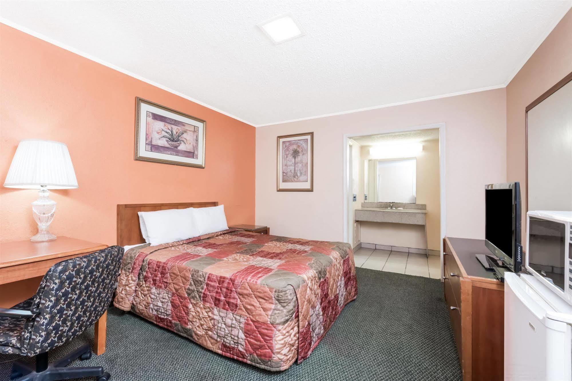 Oyo Hotel Lake Charles La I-10 外观 照片