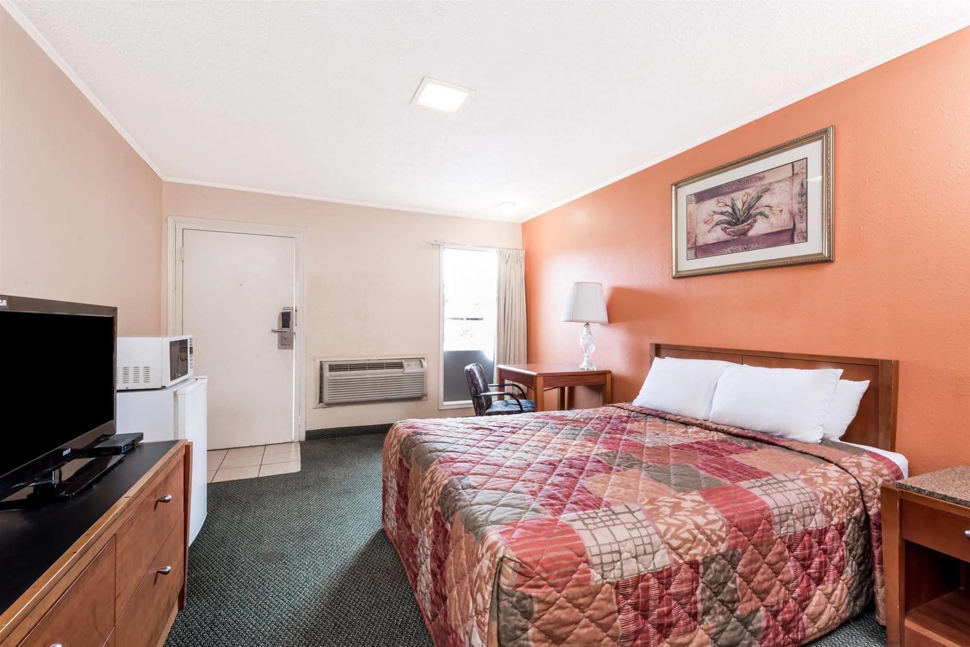 Oyo Hotel Lake Charles La I-10 外观 照片