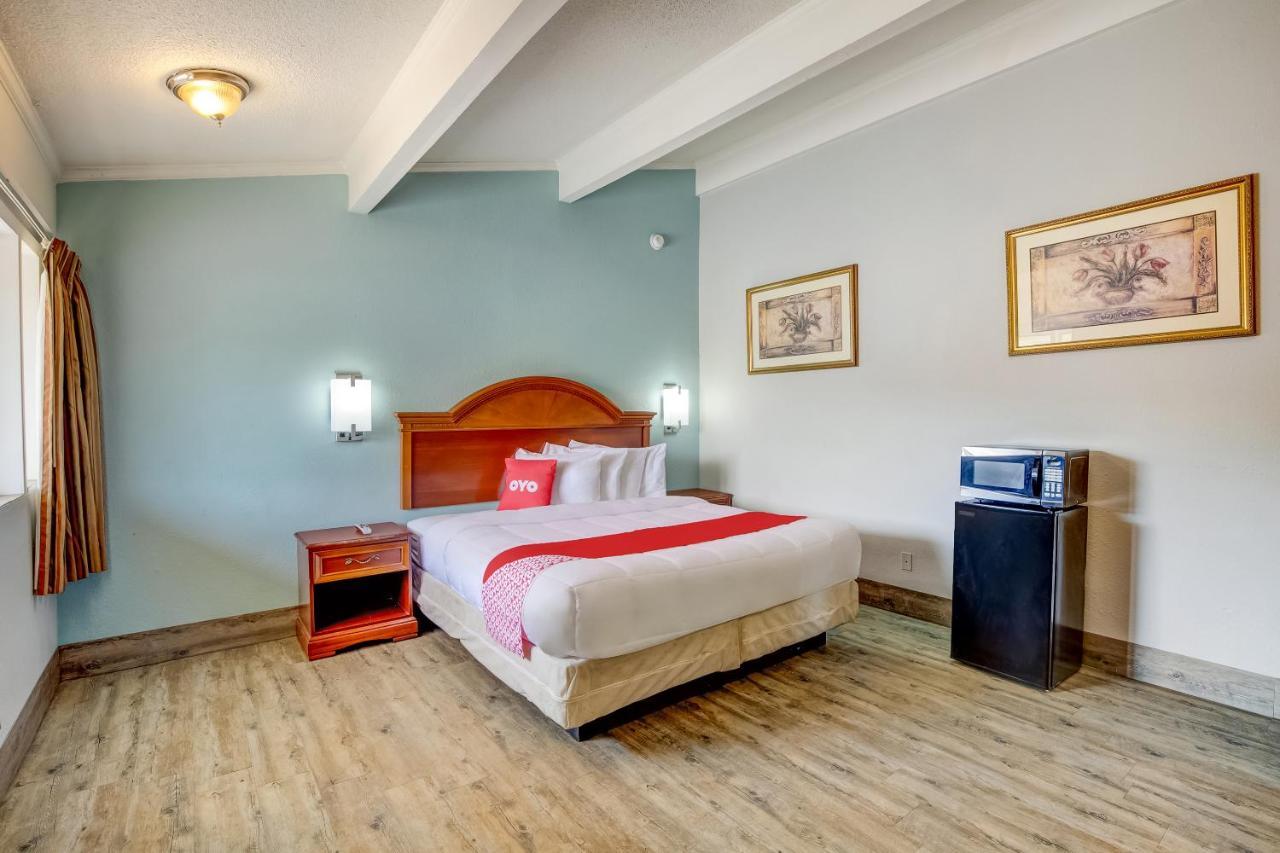 Oyo Hotel Lake Charles La I-10 外观 照片